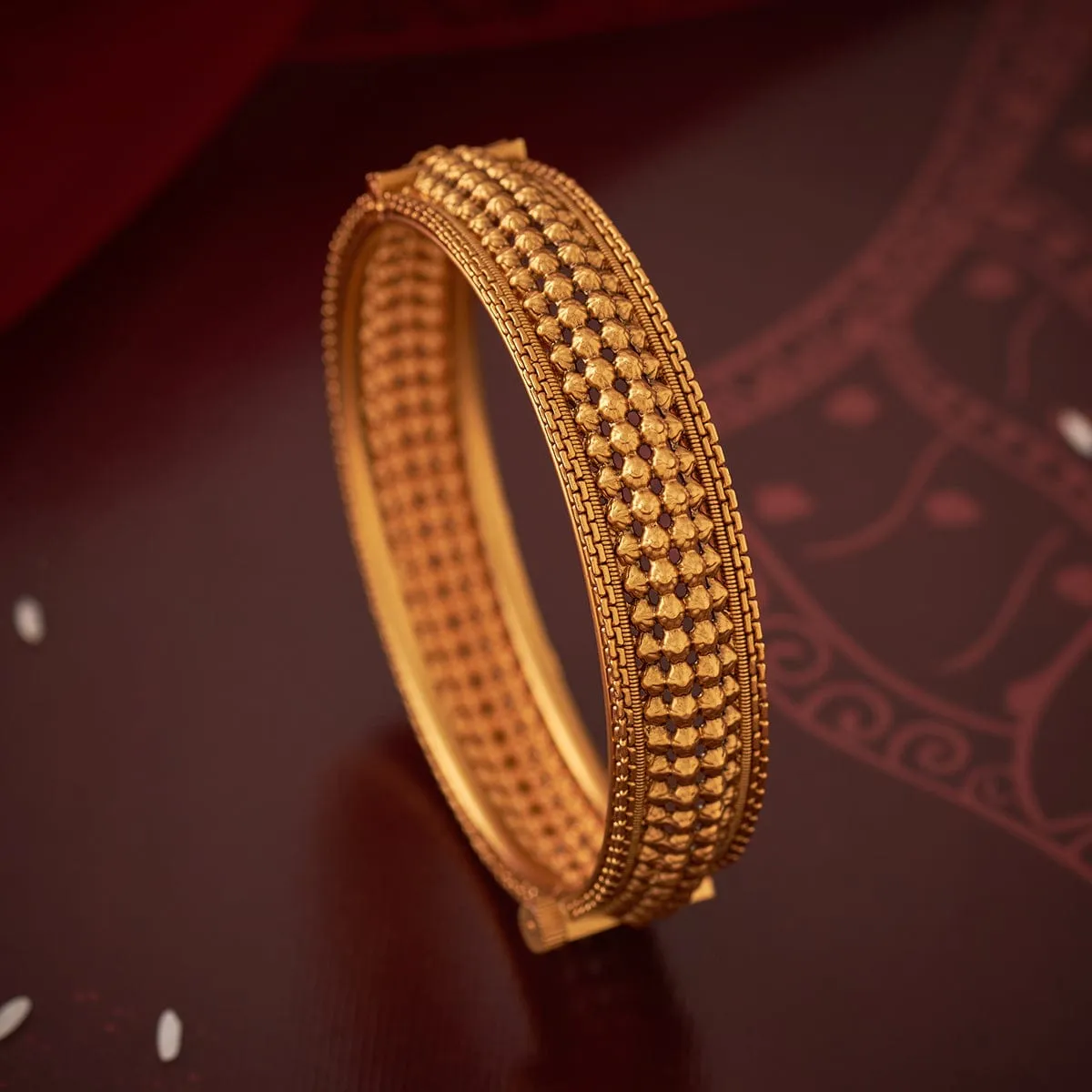 Antique Bangle 150358