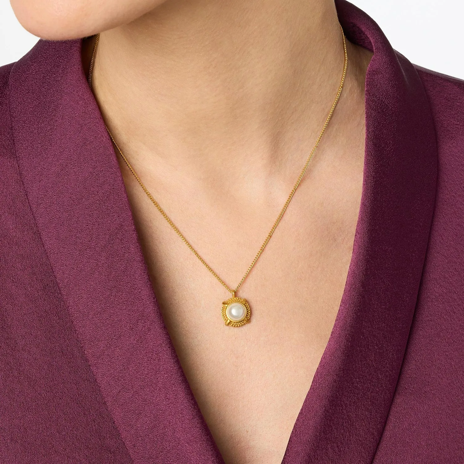 CABOCHON SOLITAIRE NECKLACE-PEARL