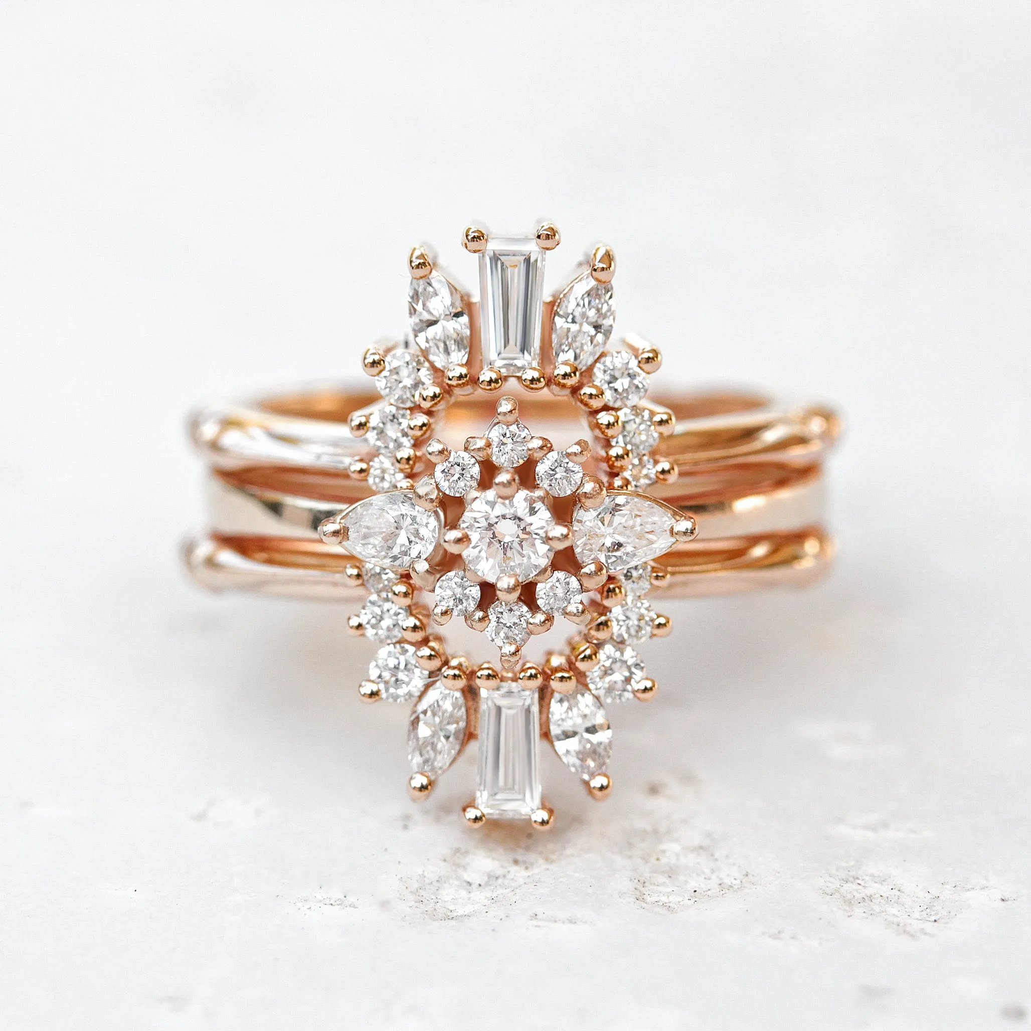 Diamond curved wedding sideband Maia ♥