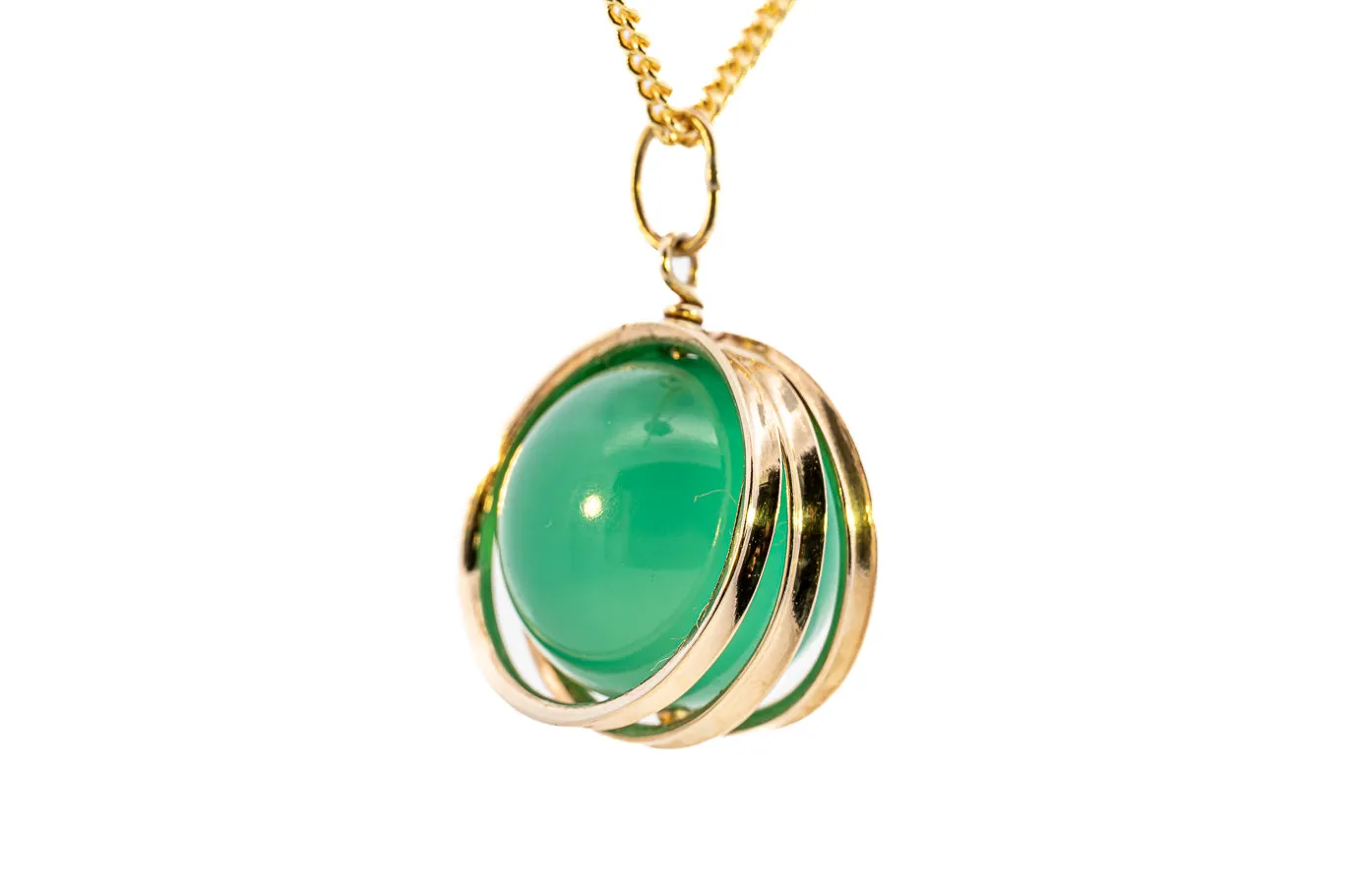 Exquisite 18ct Yellow Gold Dyed Agate Spinner Pendant