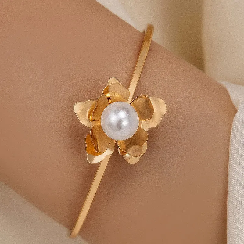 Flower-inlaid Pearl