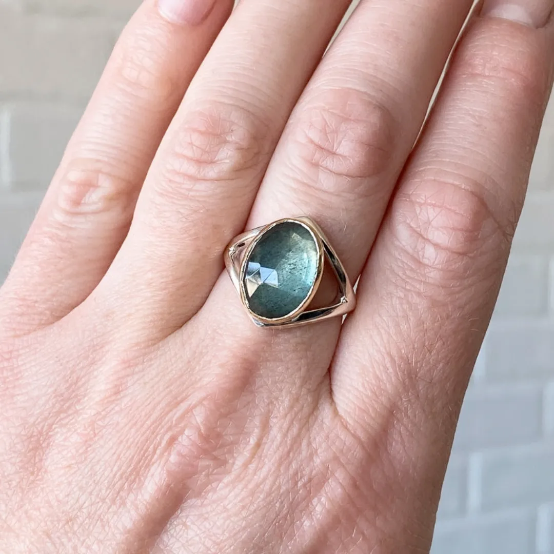 Moss Aquamarine Cleo Ring