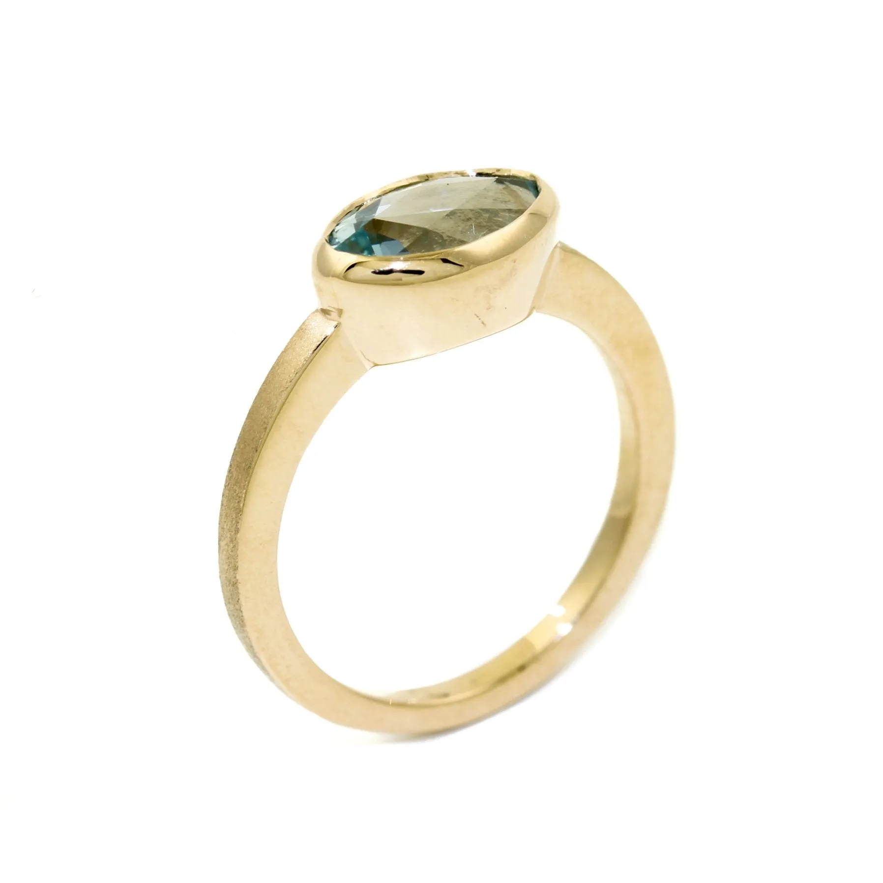 Oval Cut Aquamarine Ring in 14K