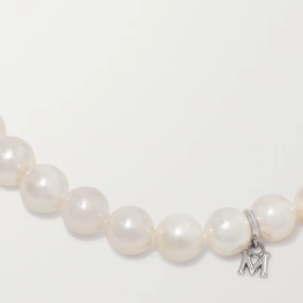 Tenacious Pearl Necklace